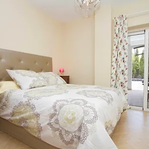 Almudena Suites Apartment